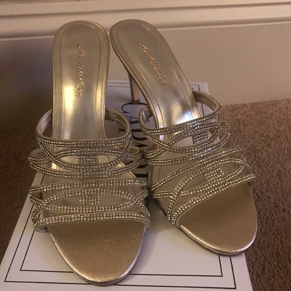 Shoes - Picture 1 of 4